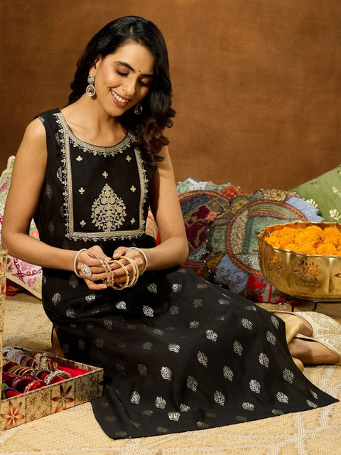 Janasya Women Ethnic Motifs Embroidered Chanderi Silk Kurta