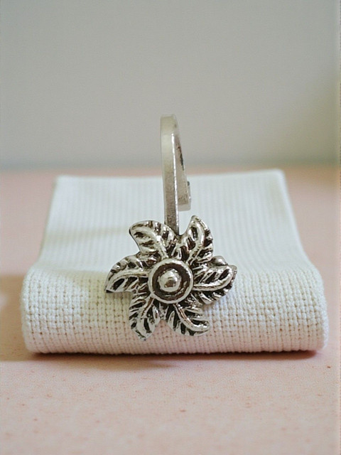 AccessHer Silver-Plated Artificial Stones and Beads Stud Nosepin