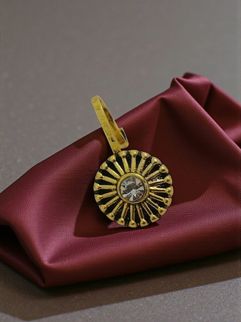 AccessHer Gold-Plated Artificial Stones and Beads Stud Nosepin