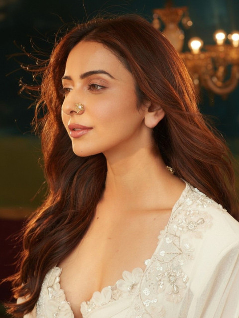 AccessHer Gold-Plated Artificial Stones and Beads Stud Nosepin - Image 2