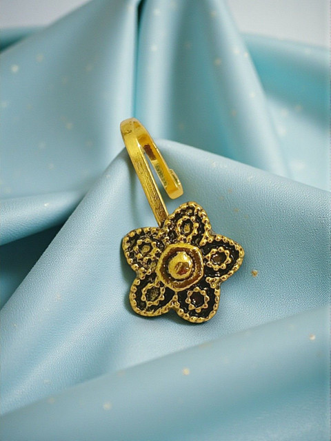 AccessHer Gold-Plated Artificial Stones and Beads Stud Nosepin