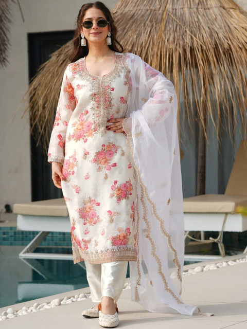 HK CLOTHING BRAND Women Floral Printed Regular Mirror Work Kurta with Trousers & With Dupatta