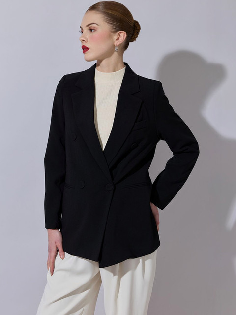 SHOWOFFFF Tailored Fit Double-Breasted Blazers
