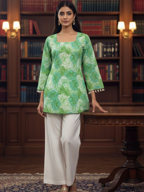 Mokshielite Botanical Printed Square Neck Pure Cotton Kurti