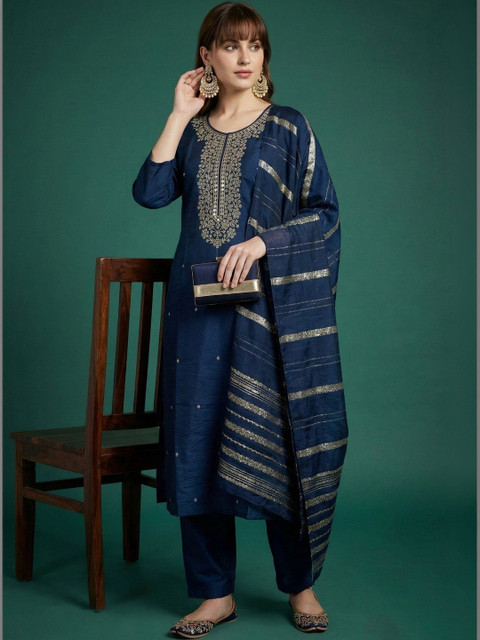 GEN Z TRENDS Women Ethnic Motifs Embroidered Regular Kurta with Trousers & With Dupatta