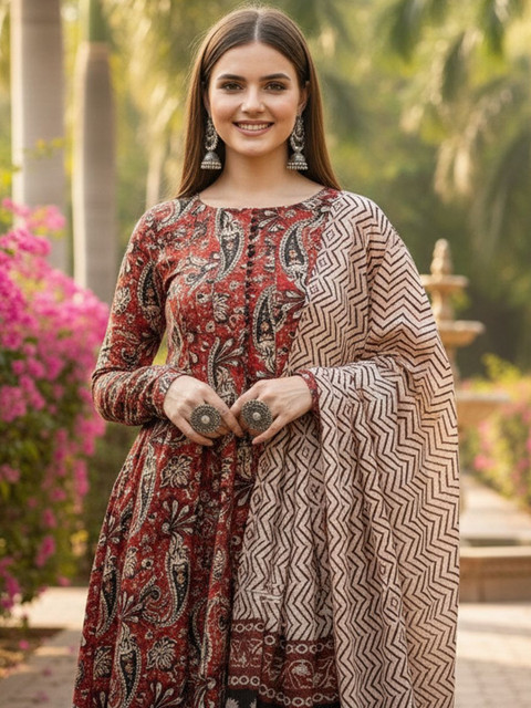 ARADHNA Women Ethnic Motifs Printed Panelled Kurta with Trousers & With Dupatta - Image 6