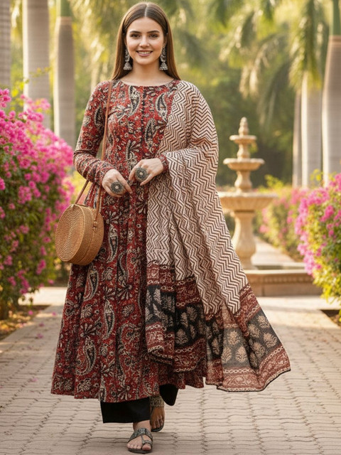 ARADHNA Women Ethnic Motifs Printed Panelled Kurta with Trousers & With Dupatta - Image 4