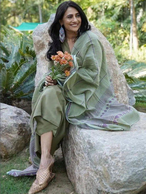 Lee Moda Women Ethnic Motifs Regular Kurta with Trousers & With Dupatta