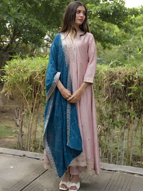 all about you Floral Embroidered Regular Sequinned Kurta with Trousers & With Dupatta
