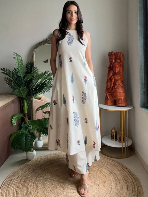 Keitra Women Floral Printed Regular Pure Cotton Kurta with Palazzos - Image 3