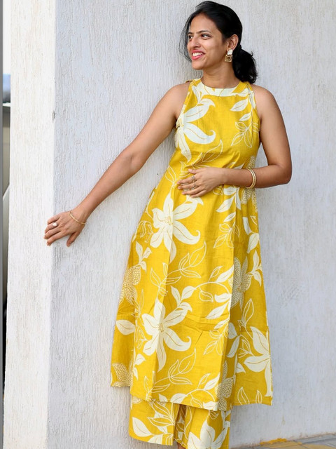 Keitra Women Floral Printed Regular Pure Cotton Kurta with Palazzos - Image 5