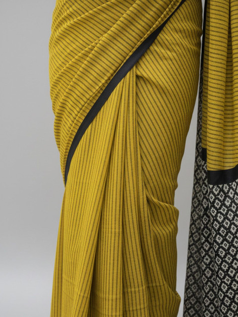 Urban Pallu Striped Pure Cotton Saree - Image 2