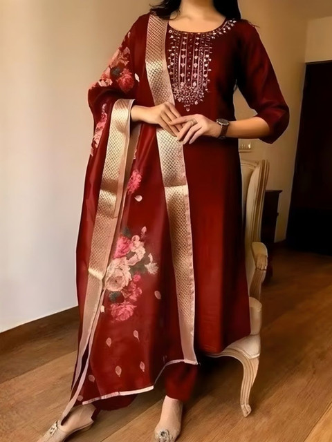 Siya Fashion Women Floral Embroidered Regular Thread Work Kurta with Trousers & With Dupatta