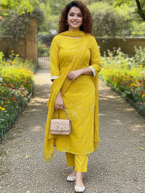 Aaghnya Women Bandhani Printed Regular Kurta with Trousers & With Dupatta