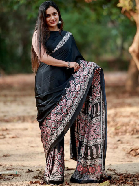 Urban Pallu Paisley Pure Crepe Block Print Saree - Image 4