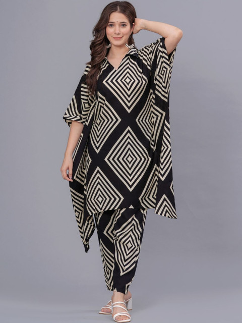 Amayra Women Printed Regular Kurta with Trousers
