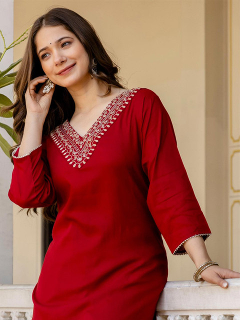 Pjyot by surhi Women Embroidered Thread Work Kurta