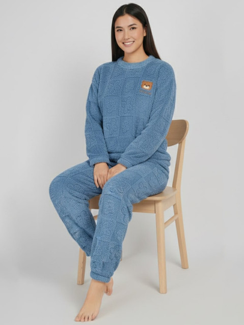 Lugo Women Floral Embroidered Nightsuit