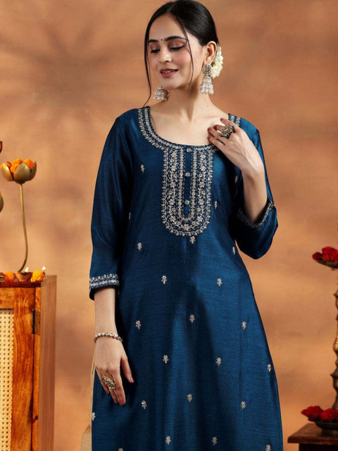 rarethread Women Embroidered Floral Kurta - Image 3