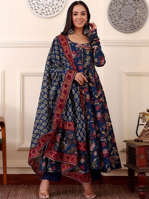 OUMAD Women Floral Printed Panelled Kurta with Trousers & With Dupatta