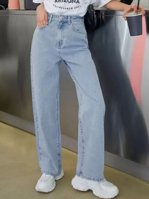 Mevan Women Regular Fit Mid-Rise Light Fade Stretchable Jeans