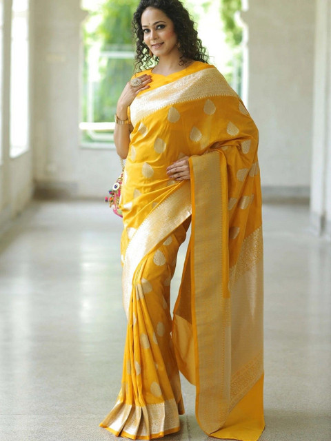 JANOI Woven Design Zari Silk Blend Banarasi Saree - Image 3