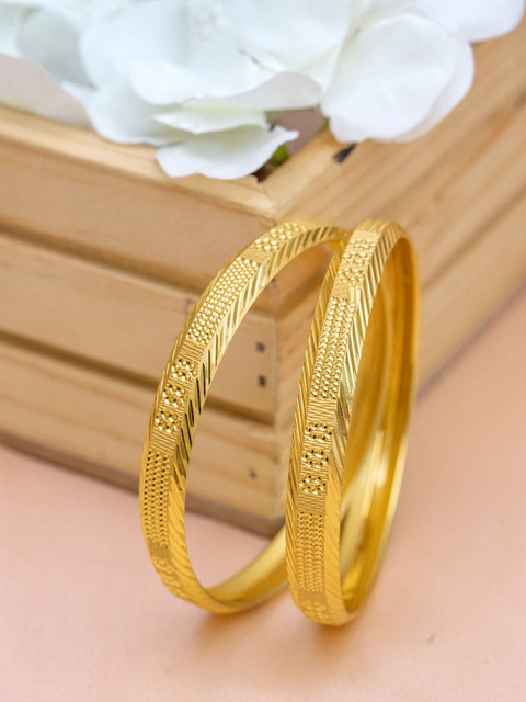 Zeraki Jewels Set Of 2 Gold-Plated Bangles