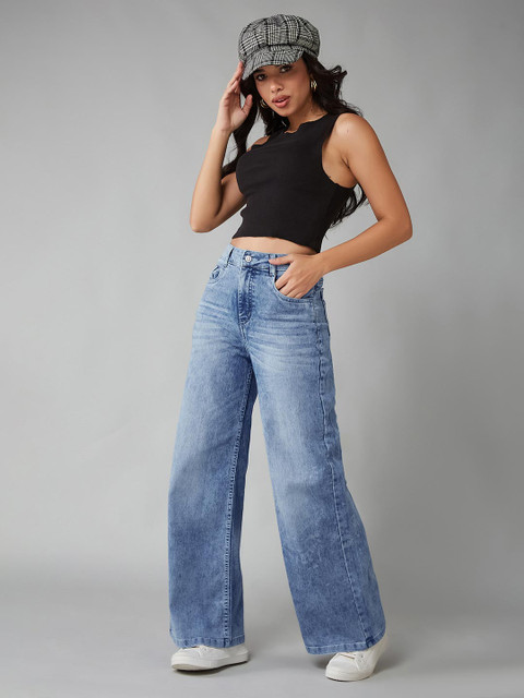 DOLCE CRUDO Women Wide Leg High-Rise Light Fade Stretchable Jeans