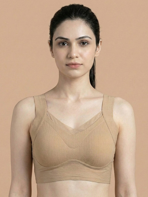 Luella Women Solid Full Coverage Lightly Padded Workout Bra