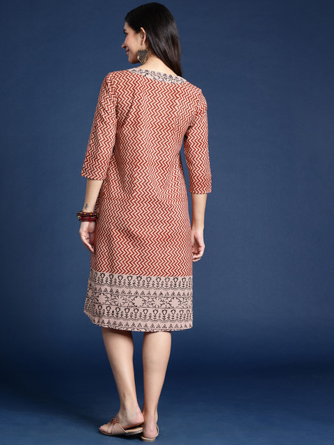 Taavi Chevron Kalamkari Hand Block Print V-Neck Pure Cotton A-Line Ethnic Dress - Image 3