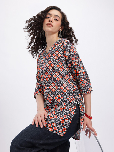 Anouk Rustic Geometric Printed V-Neck Straight Kurti
