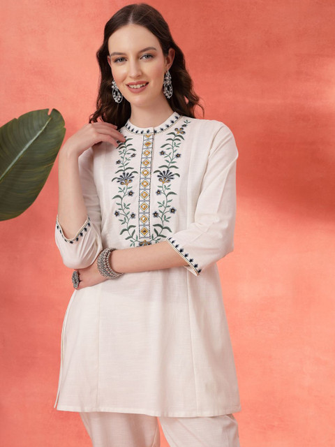 Nayam By Lakshita Floral Embroidered Thread Work Cotton Tunic and Trouser - Image 7