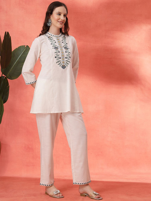 Nayam By Lakshita Floral Embroidered Thread Work Cotton Tunic and Trouser - Image 4
