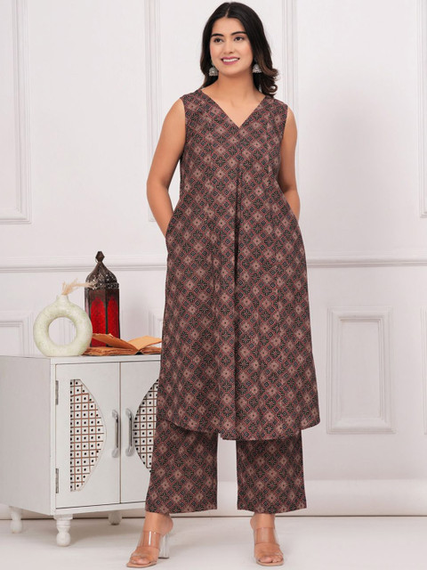 Vivika Ethnic Motifs Printed V-Neck Pure Cotton Tunic And Palazzo
