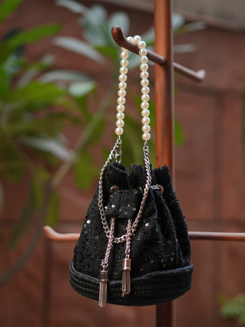 ARIYA Embroidered Wrist Loop Potli