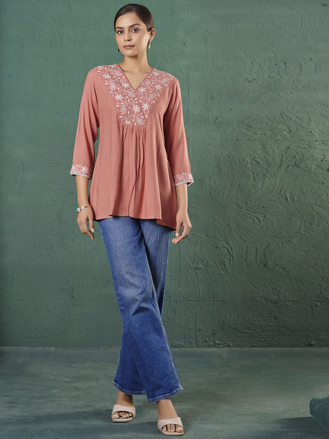 Anouk Ethnic Motifs Embroidered V-Neck Short Kurti