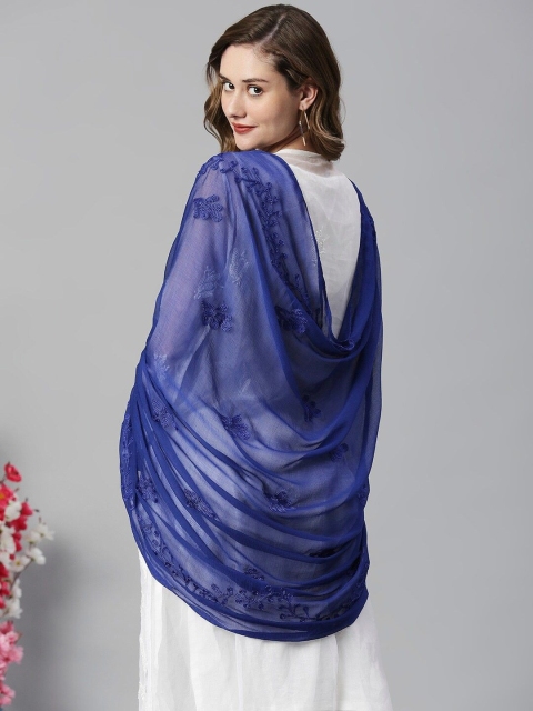 LA FEMINAE Floral Embroidered Dupatta - Image 4