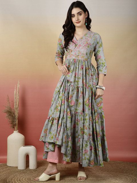 GLAM ROOTS Floral Printed Thread Work Cotton Tiered Anarkali Kurta - Image 6