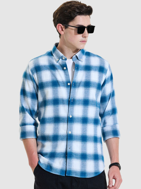 Snitch Men Classic Opaque Checked Casual Shirt