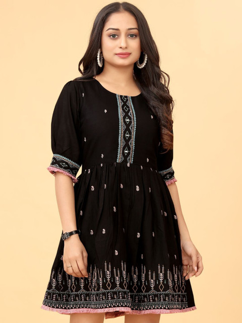 Flossy Embroidered Tunic