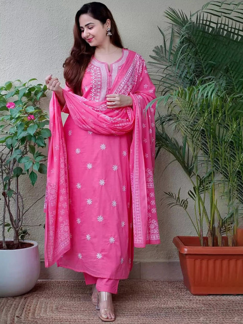 HERE&NOW Women Floral Printed Regular Thread Work Kurta with Trousers & With Dupatta - Image 3