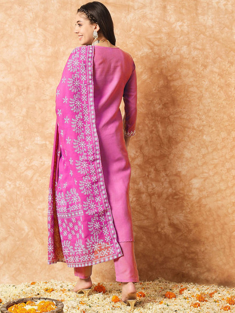 HERE&NOW Women Floral Printed Regular Thread Work Kurta with Trousers & With Dupatta - Image 4