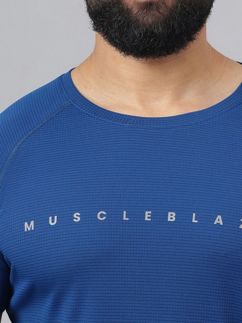 MuscleBlaze Unisex Brand Logo Printed Round Neck Compression T-shirt - Image 2
