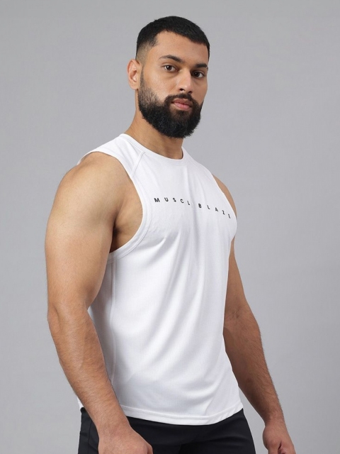 MuscleBlaze Unisex Brand Logo Printed Round Neck Slim T-shirt - Image 4