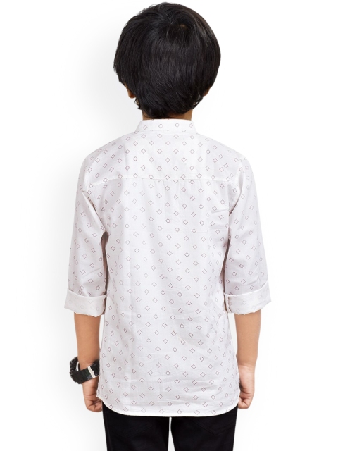 MADE IN THE SHADE Boys Geometric Printed Band Collar Cotton Straight Kurta - Image 4