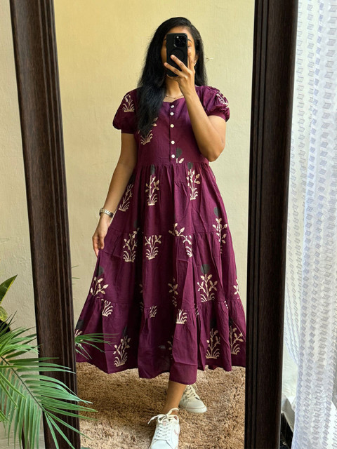 Light Daisy Floral Printed Fit & Flare Midi Dress