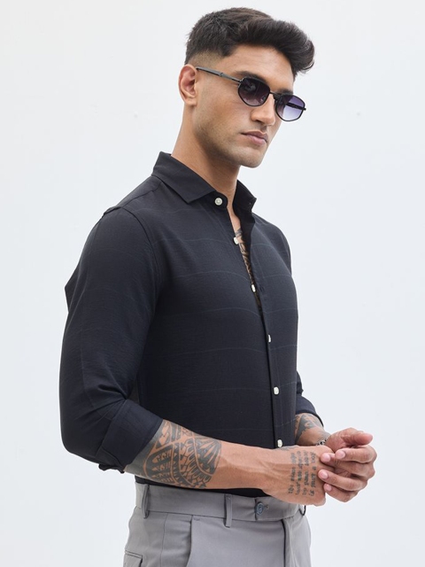 Snitch Men Classic Slim Fit Spread Collar Horizontal Striped Formal Shirt - Image 4