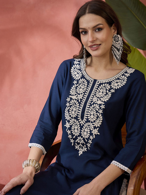 Sangria Embroidered Straight Chickenkari Kurta - Image 3