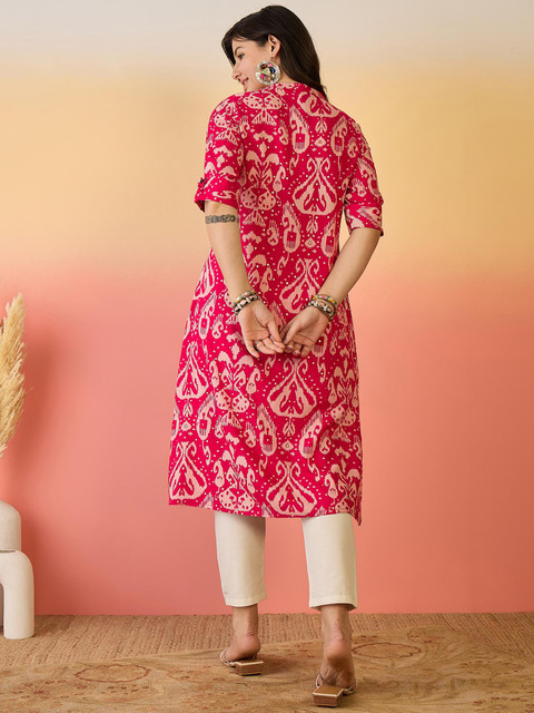 Sangria Red Paisley Printed Mandarin Collar Panelled A-Line Kurta - Image 2
