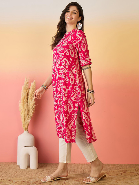Sangria Red Paisley Printed Mandarin Collar Panelled A-Line Kurta - Image 7